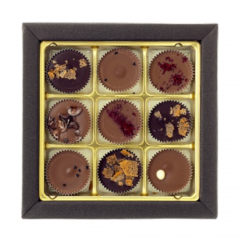 Ručne robené čokolády a pralinky - Bonboniéra Premium GoldCup 09 (70g)
